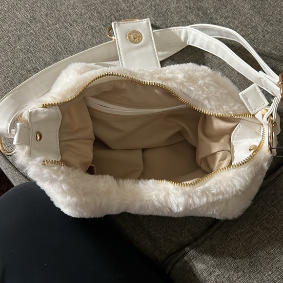 Sophie & Emma faux fur bag - Picture 4 of 4